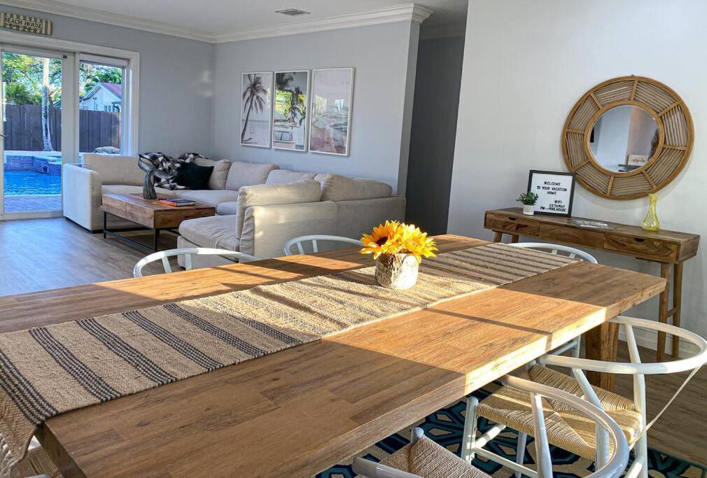 Pousada 5br! Pool, Air Hockey, Playground, Gazebo, Bbq, Sleeps 16 Miami